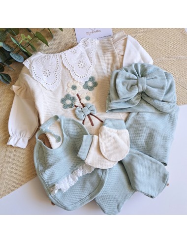 ensemble de naissance chic