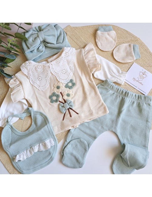 ensemble de naissance chic