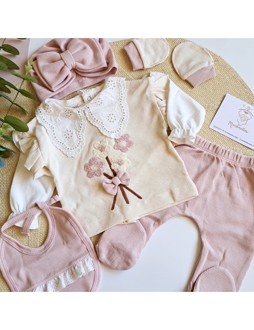 ensemble de naissance chic